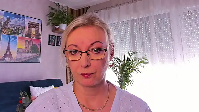 Snapshot of vanessa_chat chatting on 05-11-26, 01:12 vanessa chat online show from 05-11-26, 01:12