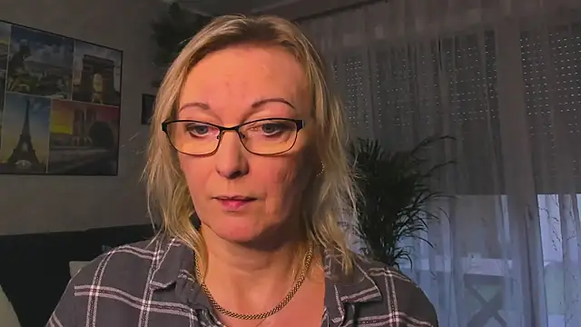 vanessa chat online show from 12-02-25, 02:19