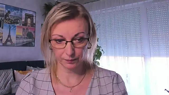 vanessa chat online show from 03-04-25, 02:21