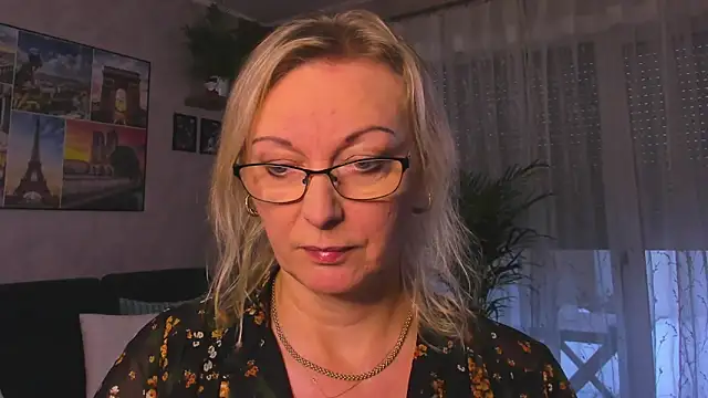 vanessa chat online show from 11-26-25, 02:39