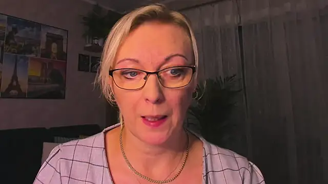 vanessa chat online show from 11-13-25, 03:38