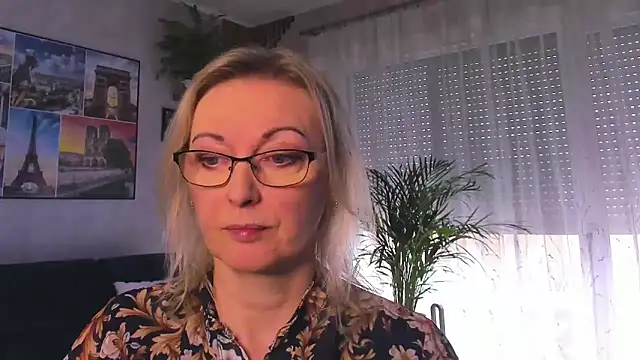 vanessa chat online show from 03-29-26, 01:24