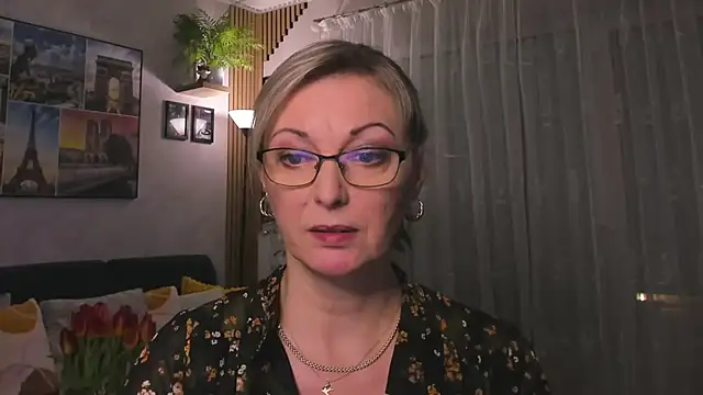 vanessa chat online show from 02-18-25, 05:53