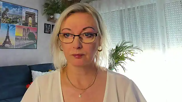 Snapshot of vanessa_chat chatting on 05-10-26, 01:25 vanessa chat online show from 05-10-26, 01:25