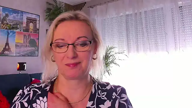 Snapshot of vanessa_chat chatting on 05-31-26, 01:28 vanessa chat online show from 05-31-26, 01:28