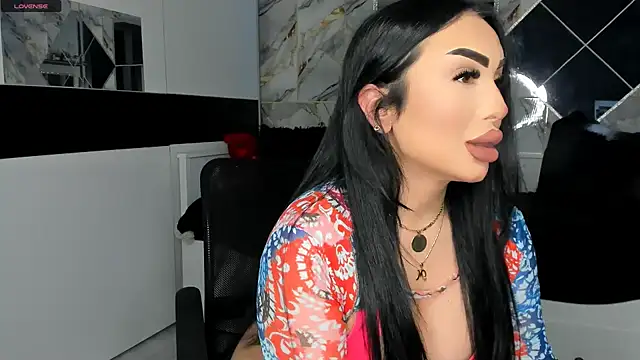 Snapshot of mistress_meryem chatting on 03-14-25, 11:11 mistress meryem online show from 03-14-25, 11:11