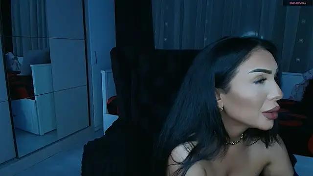 Snapshot of mistress_meryem chatting on 04-21-26, 02:51 mistress meryem online show from 04-21-26, 02:51
