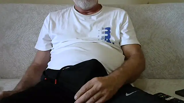 Snapshot of 35tibet35 chatting on 10-05-25, 12:29 35tibet35 online show from 10-05-25, 12:29