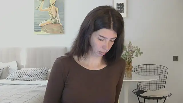 Snapshot of WhiteQueen888 chatting on 06-27-26, 02:28 WhiteQueen888 online show from 06-27-26, 02:28