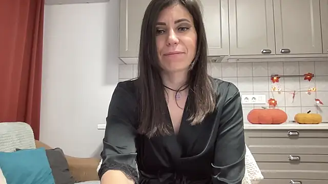 Snapshot of HotyWinter chatting on 11-01-25, 04:52 HotyWinter online show from 11-01-25, 04:52