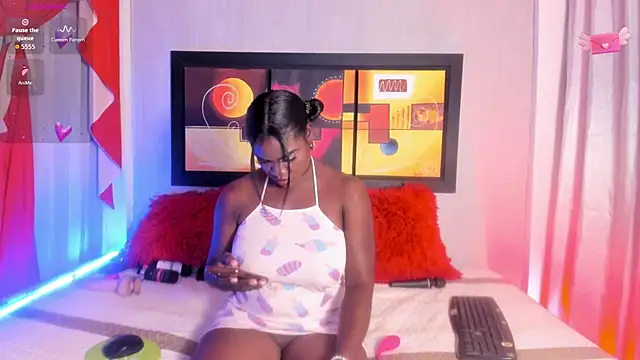 Snapshot of Emabland2 chatting on 09-14-25, 04:24 Emabland2 online show from 09-14-25, 04:24