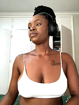 LuciousLips96 online show from 10-12-25, 10:16