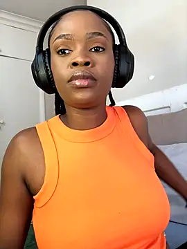 LuciousLips96 online show from 09-25-25, 09:48