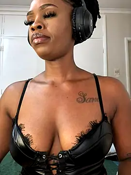 LuciousLips96 online show from 10-05-25, 08:27