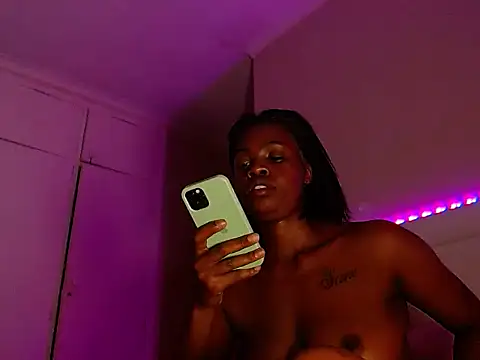 LuciousLips96 online show from 05-11-26, 04:04