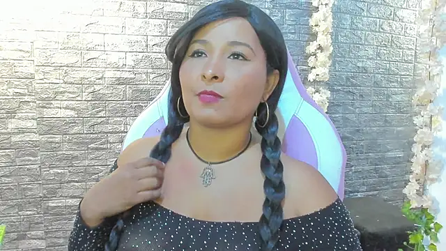 paola ih online show from 05-05-26, 08:01