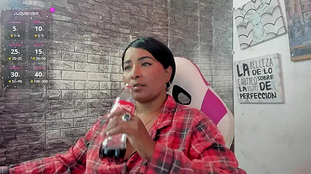 Snapshot of paola_ih chatting on 07-15-26, 02:24 paola ih online show from 07-15-26, 02:24