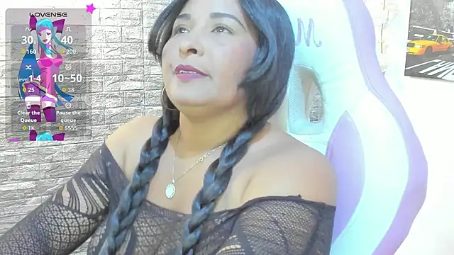 paola ih online show from 04-21-26, 09:43