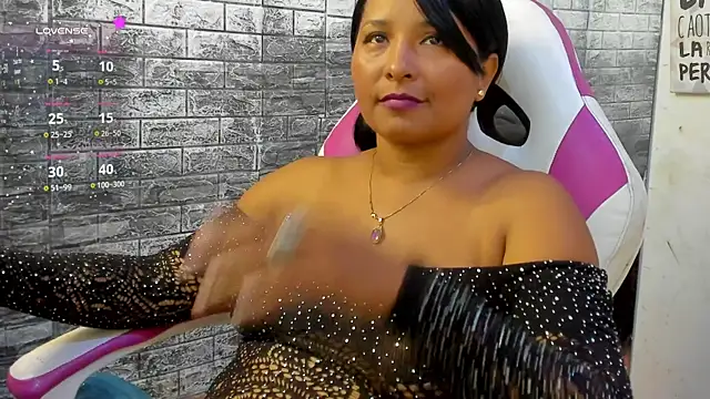Snapshot of paola_ih chatting on 07-20-26, 01:57 paola ih online show from 07-20-26, 01:57