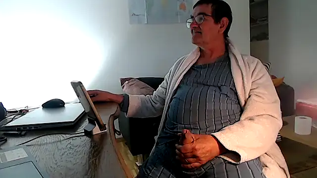 silvio-aus-luzern-CH online show from 05-14-26, 07:27