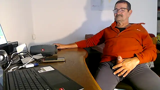 silvio-aus-luzern-CH online show from 10-20-25, 08:04