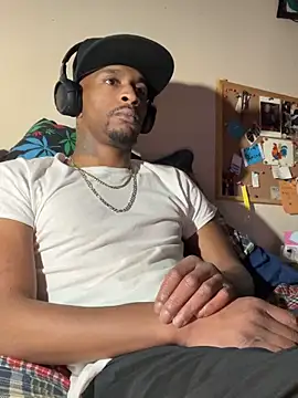 Tristris100 online show from 11-13-25, 03:21