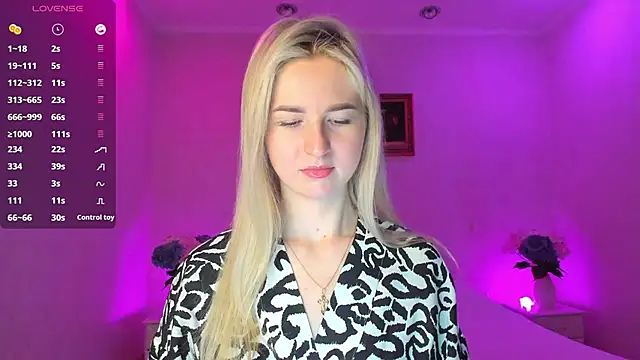 Snapshot of AnnaCarrera chatting on 01-22-25, 09:10 AnnaCarrera online show from 01-22-25, 09:10