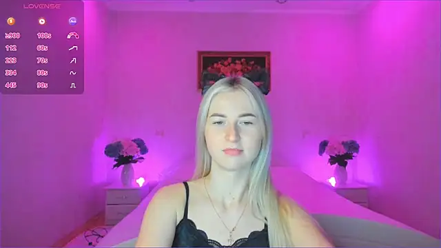 Snapshot of AnnaCarrera chatting on 01-04-25, 11:27 AnnaCarrera online show from 01-04-25, 11:27