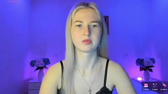 Snapshot of AnnaCarrera chatting on 03-10-25, 10:02 AnnaCarrera online show from 03-10-25, 10:02
