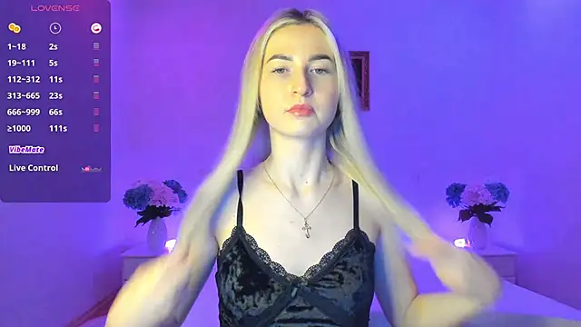 Snapshot of AnnaCarrera chatting on 01-27-25, 10:16 AnnaCarrera online show from 01-27-25, 10:16