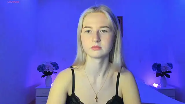 Snapshot of AnnaCarrera chatting on 03-14-25, 09:32 AnnaCarrera online show from 03-14-25, 09:32