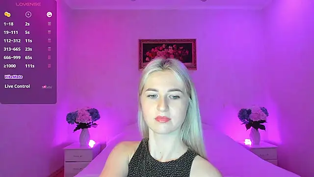 Snapshot of AnnaCarrera chatting on 01-17-25, 12:42 AnnaCarrera online show from 01-17-25, 12:42