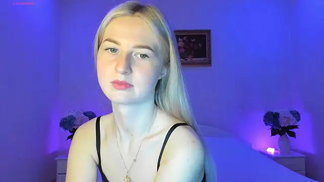 Snapshot of AnnaCarrera chatting on 03-17-25, 08:19 AnnaCarrera online show from 03-17-25, 08:19