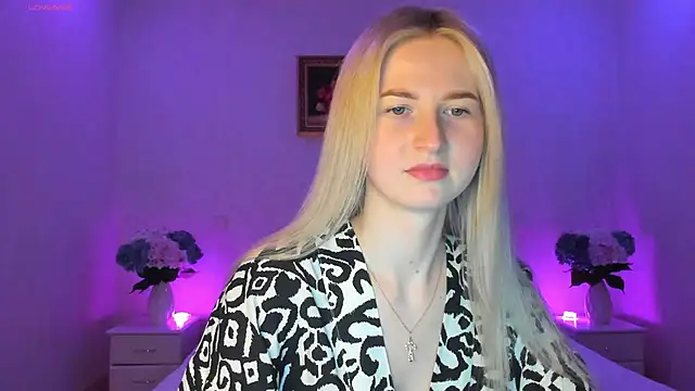 Snapshot of AnnaCarrera chatting on 03-16-25, 08:00 AnnaCarrera online show from 03-16-25, 08:00