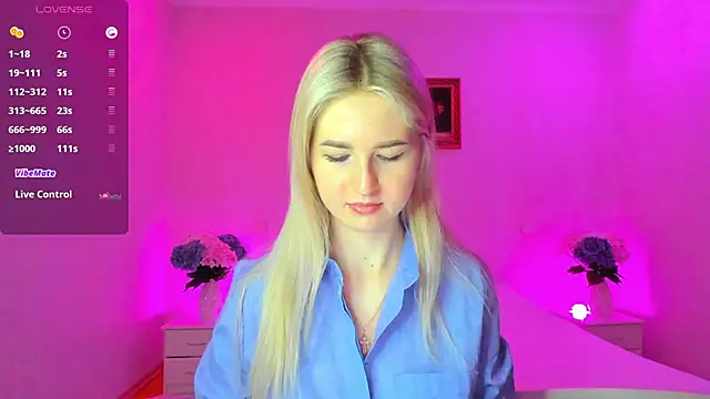 Snapshot of AnnaCarrera chatting on 01-24-25, 09:04 AnnaCarrera online show from 01-24-25, 09:04