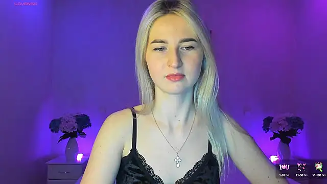 Snapshot of AnnaCarrera chatting on 02-09-25, 08:24 AnnaCarrera online show from 02-09-25, 08:24