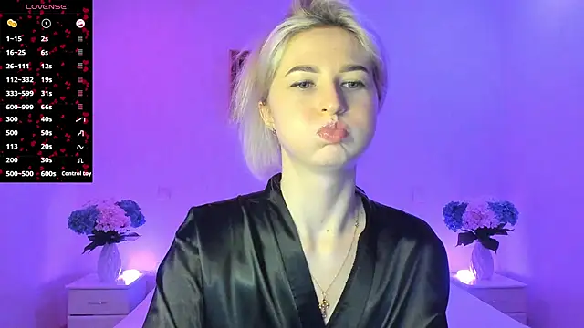 Snapshot of AnnaCarrera chatting on 02-17-25, 09:32 AnnaCarrera online show from 02-17-25, 09:32