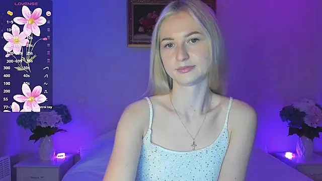 Snapshot of AnnaCarrera chatting on 10-16-25, 06:27 AnnaCarrera online show from 10-16-25, 06:27