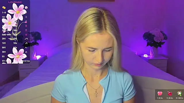 Snapshot of AnnaCarrera chatting on 10-22-25, 08:30 AnnaCarrera online show from 10-22-25, 08:30