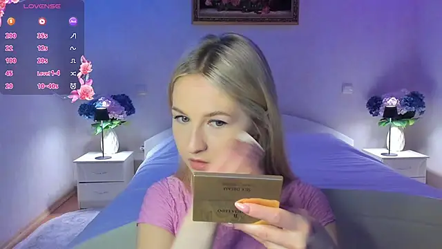 Snapshot of AnnaCarrera chatting on 02-20-26, 08:33 AnnaCarrera online show from 02-20-26, 08:33