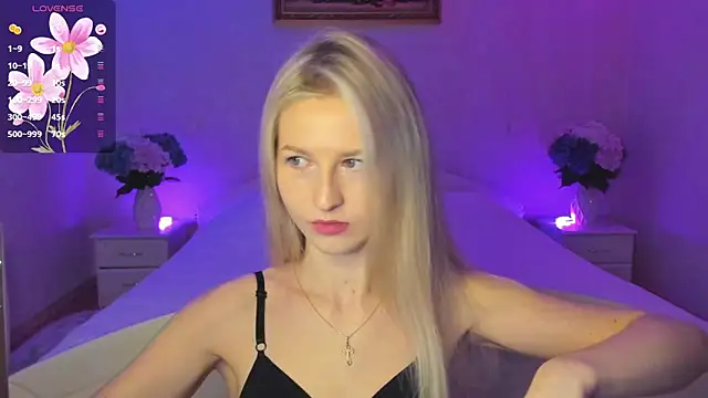 AnnaCarrera online show from 11-14-25, 07:28