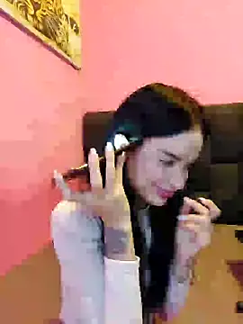 Snapshot of secretgreisy_ chatting on 12-18-24, 04:31 secretgreisy online show from 12-18-24, 04:31