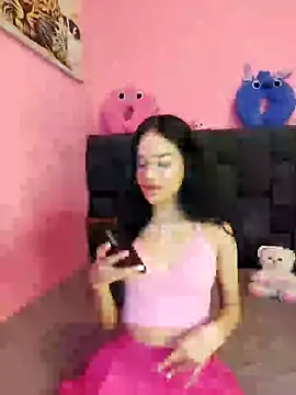Snapshot of secretgreisy_ chatting on 12-10-24, 10:49 secretgreisy online show from 12-10-24, 10:49