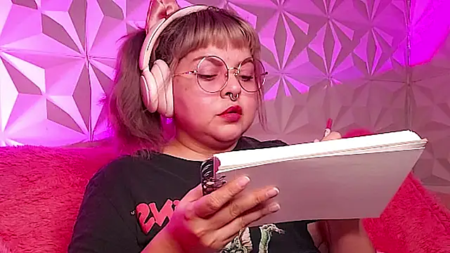 Satyn doll online show from 11-22-25, 11:47