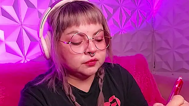 Satyn doll online show from 11-08-25, 10:35