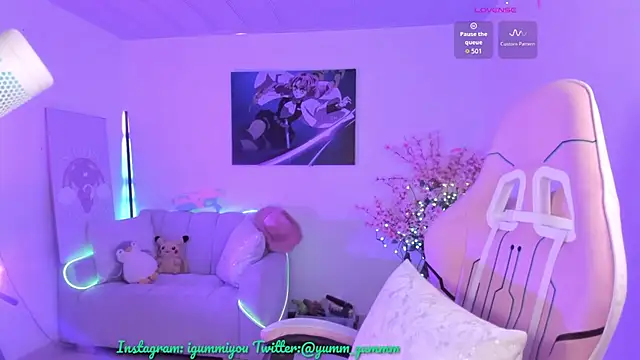 Snapshot of cute_catlyn chatting on 07-08-26, 05:57 cute catlyn online show from 07-08-26, 05:57