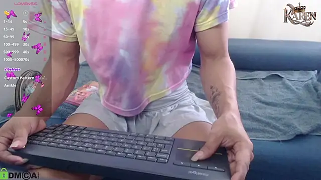 karen sofia  online show from 11-17-25, 07:51