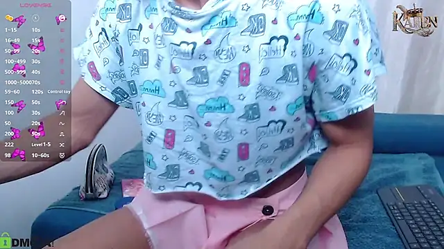 karen sofia  online show from 11-08-25, 10:52