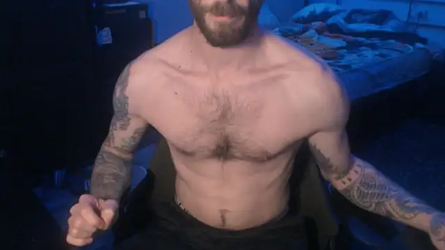 Snapshot of SexxxyLouis chatting on 03-18-25, 06:39 SexxxyLouis online show from 03-18-25, 06:39