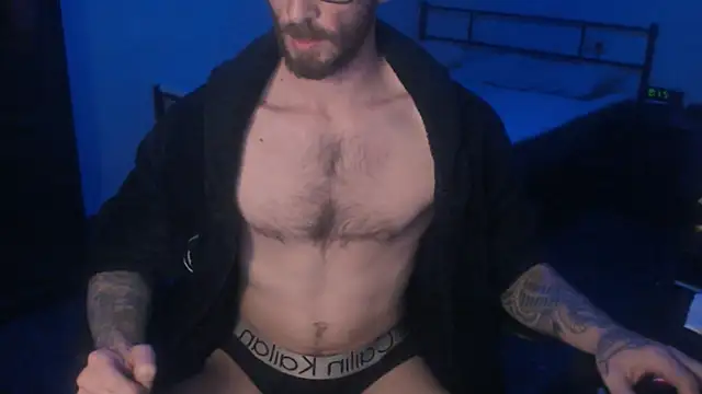 Snapshot of SexxxyLouis chatting on 03-05-25, 08:21 SexxxyLouis online show from 03-05-25, 08:21